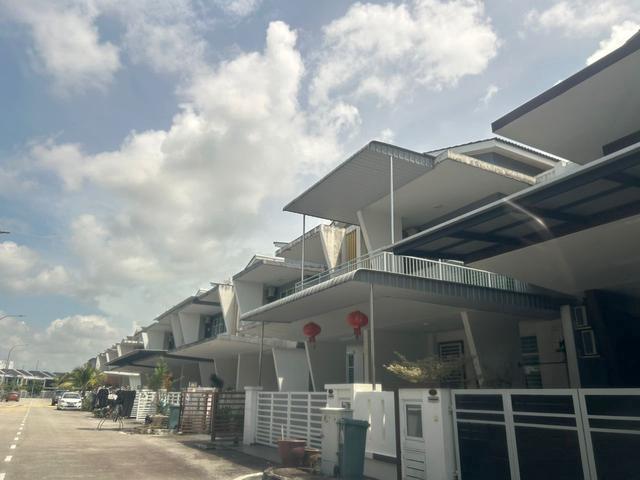 Terraced House for sale in Wellesley, Penang