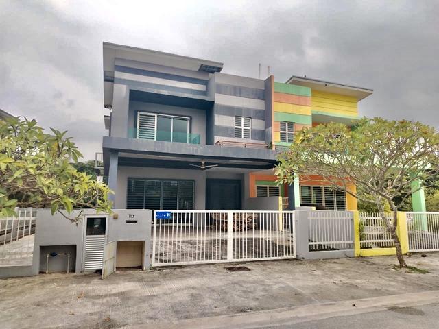 Residential House for rent in Tanjong Sepat, Selangor