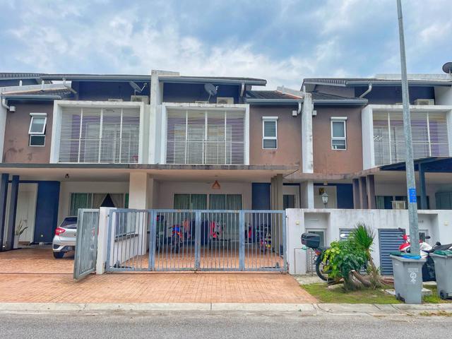 Terraced House for sale in Sendayan Village, Negeri Sembilan