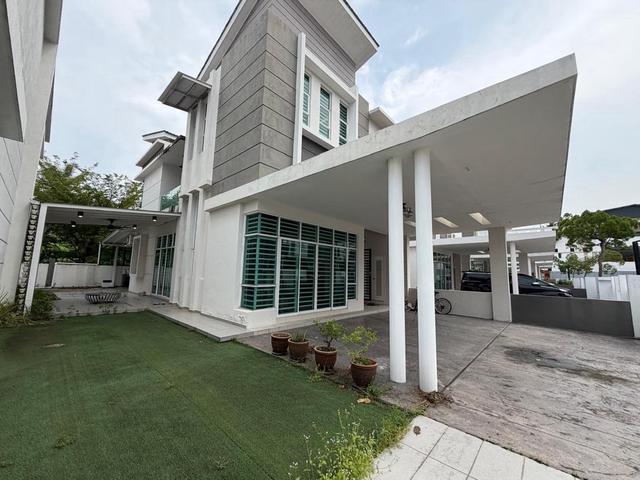 Bungalow for sale in Wellesley, Penang