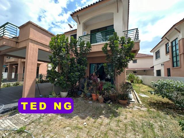 Bungalow for sale in Wellesley, Penang