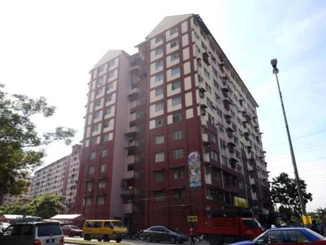 Flat for sale in Petaling, Damansara Damai