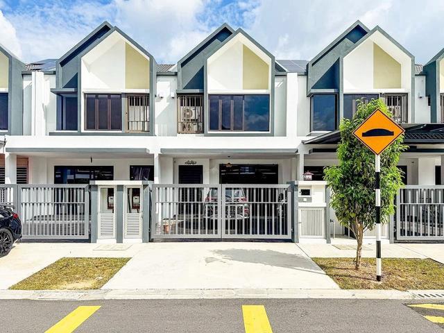Terraced House for sale in Tanjong Sepat, Selangor