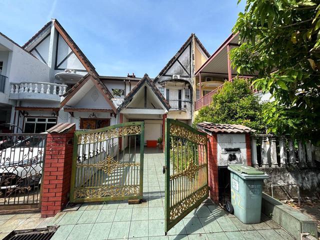 Terraced House for sale in Country Heights Damansara, Kuala Lumpur
