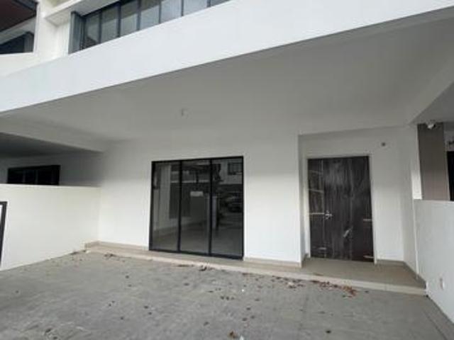 Terraced House for sale in Tanjong Sepat, Selangor