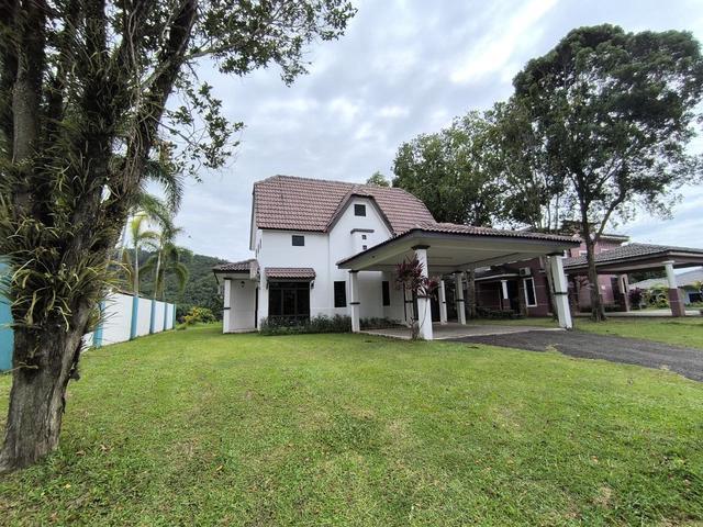 Bungalow for sale in Malaka