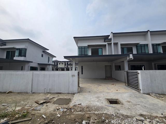 Terraced House for sale in Kuching, Bahagian Kuching