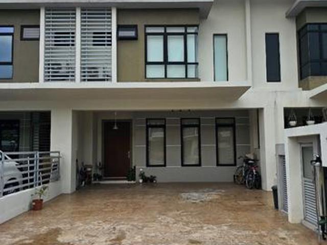 Terraced House for sale in Tanjong Sepat, Selangor