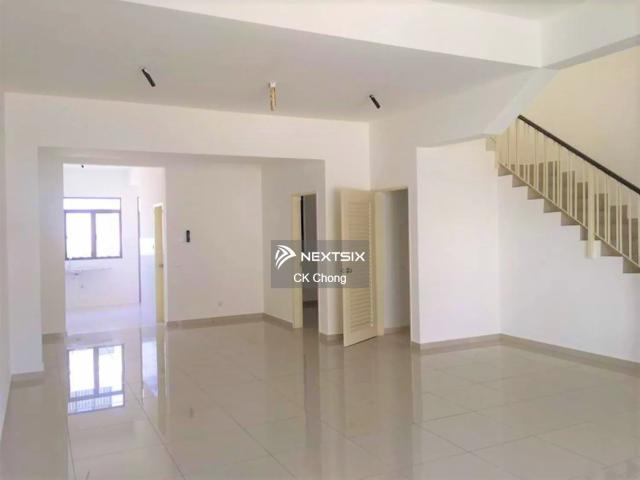 Warehouse for sale in Petaling, Subang Jaya