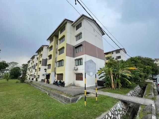 Flat for sale in Kajang, Langat