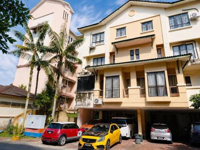 Townhouse for sale in Country Heights Damansara, Kuala Lumpur