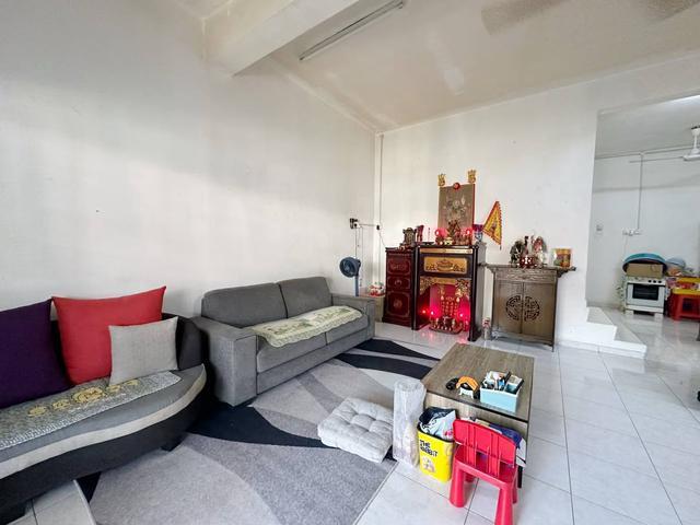 Terraced House for sale in Malaka
