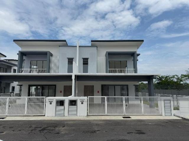 Residential House for sale in Sendayan Village, Negeri Sembilan