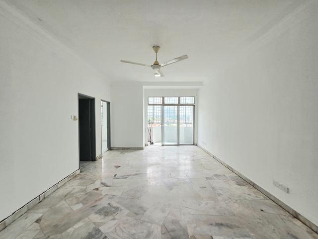 Apartment for sale in Petaling, Damansara Damai
