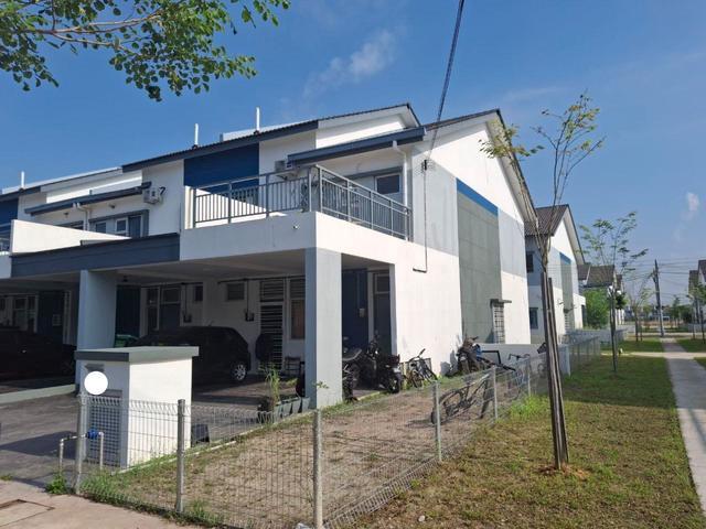 Townhouse for sale in Tanjong Sepat, Selangor