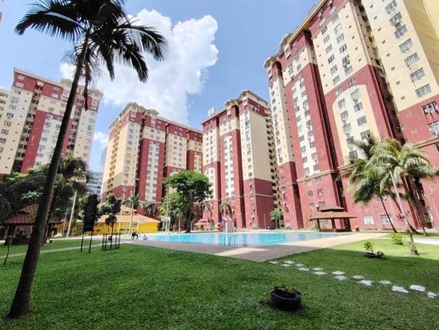 Apartment for sale in Petaling, Damansara Damai