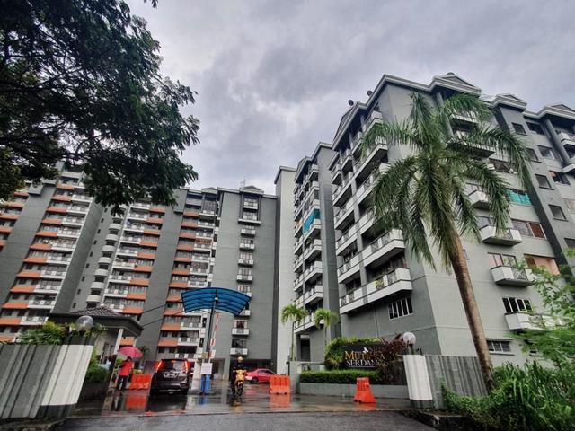 Apartment for sale in Seri Kembangan, Majlis Bandaraya Subang Jaya