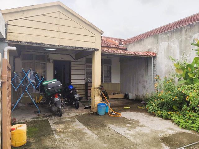 Terraced House for sale in Tanjong Sepat, Selangor