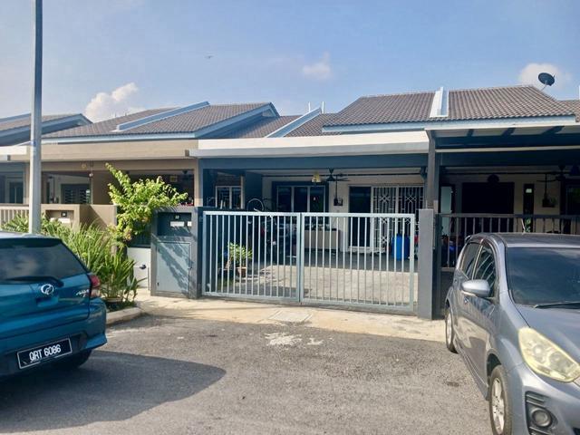 Terraced House for sale in Tanjong Sepat, Selangor