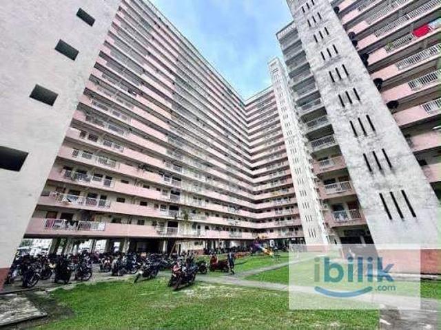 Room for rent in Country Heights Damansara, Kuala Lumpur