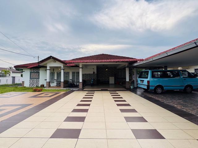 Bungalow for sale in Jenjarom, Selangor