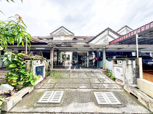 Townhouse for sale in Country Heights Damansara, Kuala Lumpur