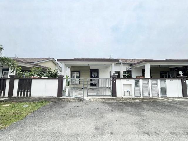 Residential House for sale in Zon Perindustrian Bebas Telok Panglima Garang, Teluk Panglima Garang