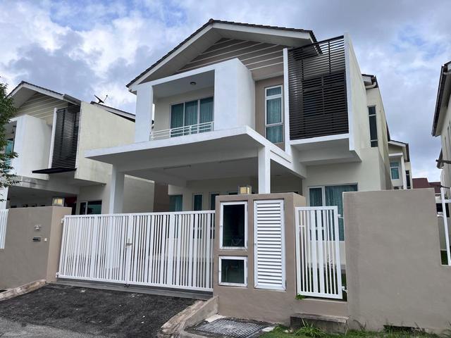 Bungalow for sale in Wellesley, Penang