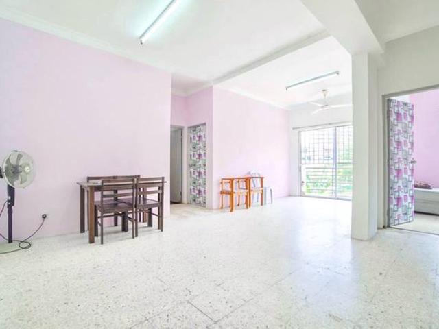 Apartment for sale in Country Heights Damansara, Kuala Lumpur