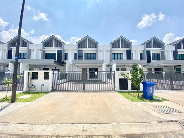 Terraced House for sale in Alam Impian, Selangor
