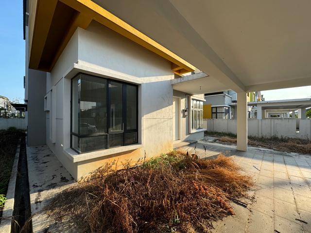 Bungalow for sale in Malaka