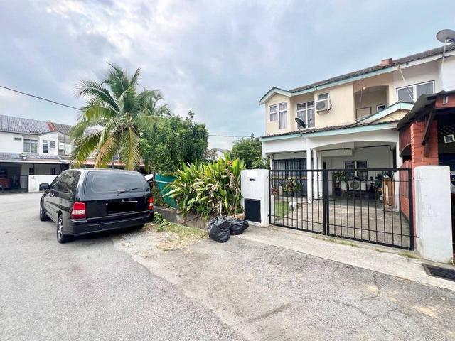 Terraced House for sale in Tanjong Sepat, Selangor