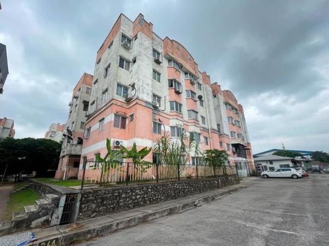 Condominium for sale in Petaling, Alam Impian