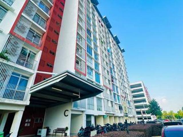 Apartment for sale in Tanjong Sepat, Selangor
