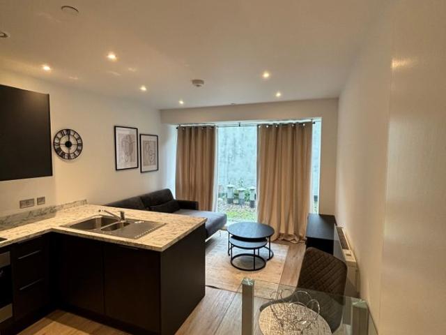 Apartment for rent in Calderstones