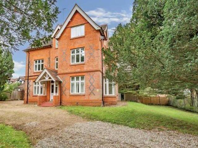 House for sale in Ascot