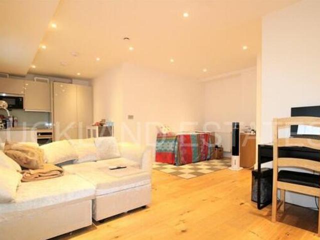 House for sale in Potters Bar, Isle Of Man