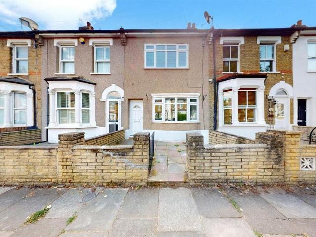 House for rent in Edmonton, Greater London