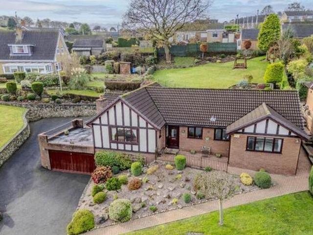 House for sale in Kingsley Moor, Staffordshire