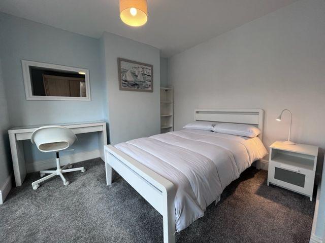 Room for rent in Rumwell, Somerset