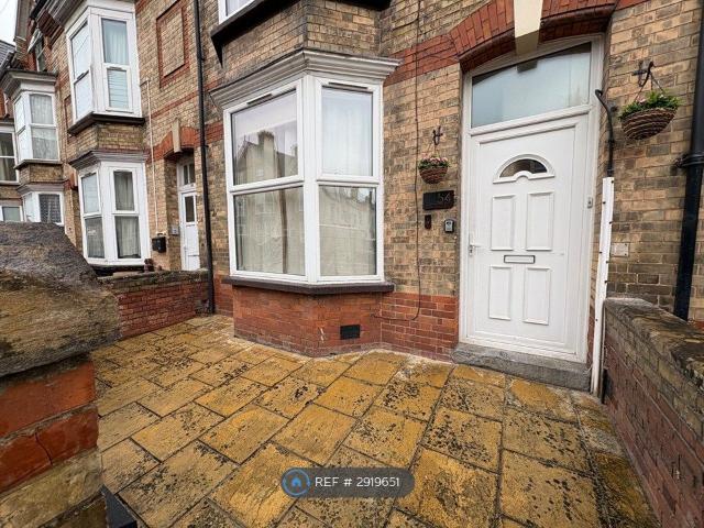 Room for rent in Rumwell, Somerset