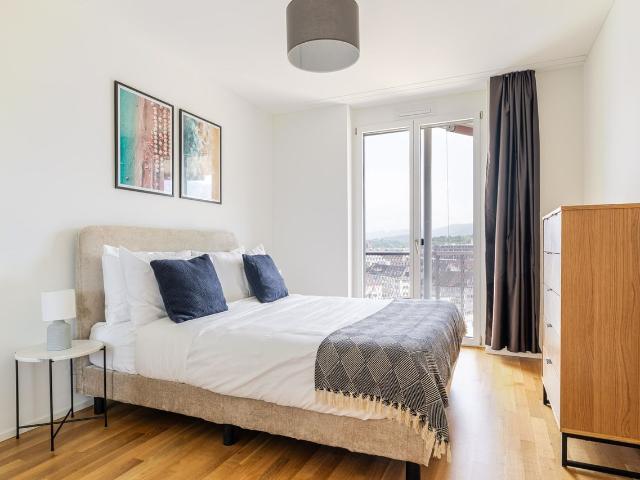 Apartment mieten in Einigen, Zürich