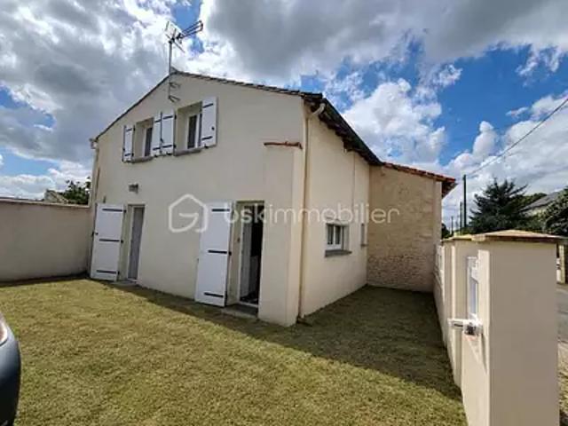 Maison vente à Niort, Chef-boutonne