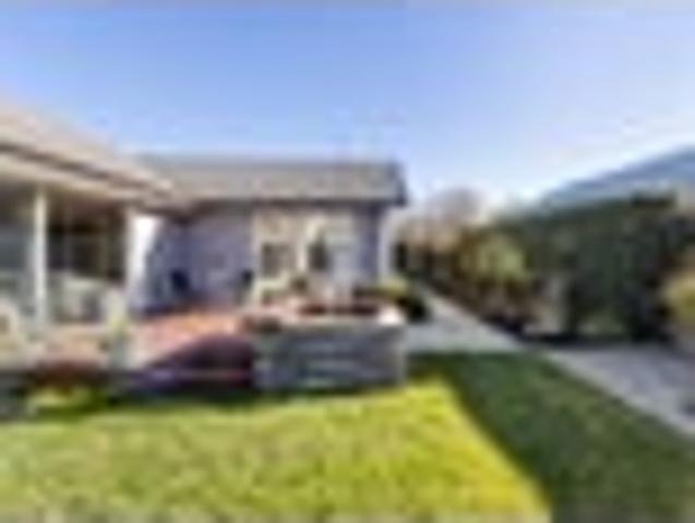 House for sale in Chaslands, Canterbury