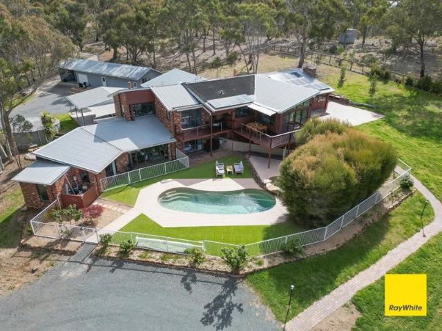 Cottage for sale in Sutton, New South Wales