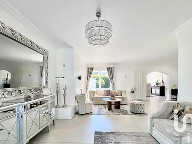Maison vente à Chelles, Castermant