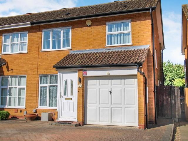 House for rent in Woodlands Park, Bedford