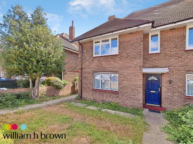 Apartment for rent in Collier Row, Greater London