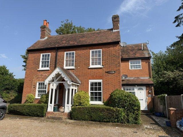 House for rent in Navestock Side, Essex