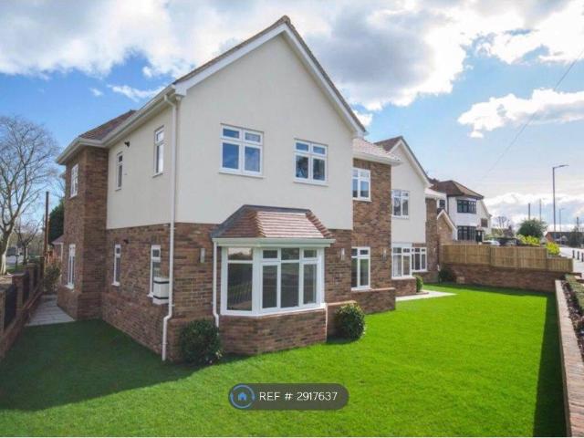 Apartment for rent in Navestock Side, Essex